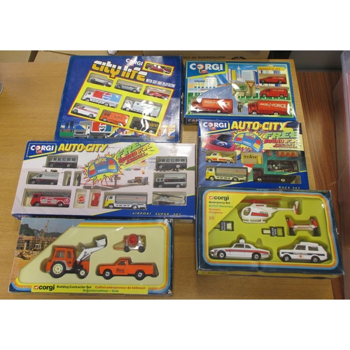 336 - Mainly 1980s to 1990s collection including lorries, refuse wagons, road sweepers, play sets, general... 