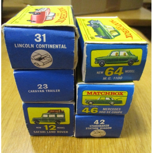 362 - Range of Matchbox with safari Land Rover No 12, caravan trailer No 23, Lincoln Continental No 31, M.... 