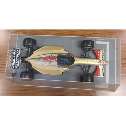 364 - Amalgam Models. Large scale Jordan Peugeot 197 F1 racing car, gold B & H livery, about excellent, re... 