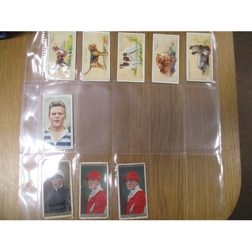 40 - Collection in 5 albums and plastic sleeves with complete sets including Players Association Cup Winn... 