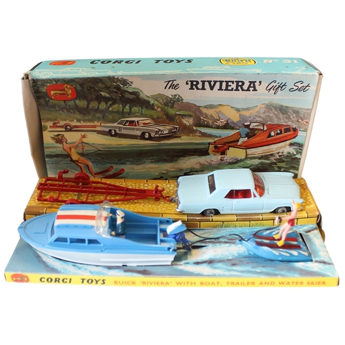 405 - Corgi. The Riviera Gift Set 31 with inner stand and figures excellent in good plus box. (See photo) ... 