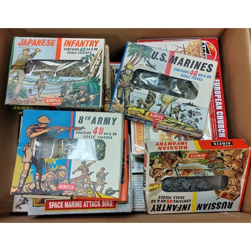 467 - Collection of boxed models kits appear complete in mostly excellent to mint condition from Airfix, A... 