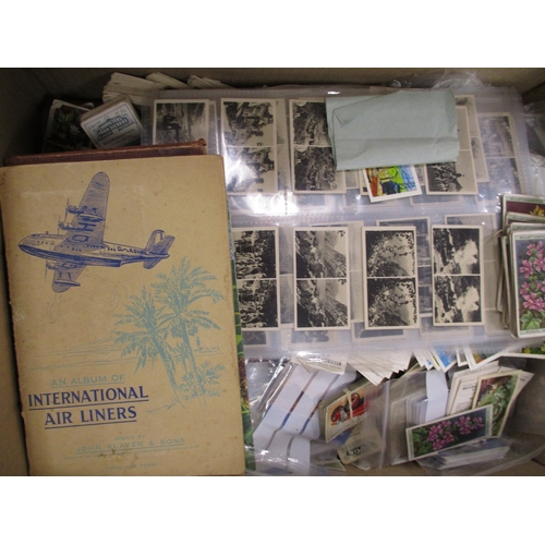 5 - Collection in stock books, albums, paper albums and loose including ranges from Gallaher VC Heroes 8... 