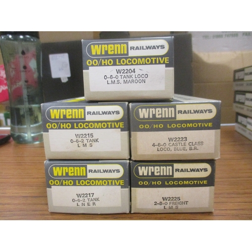 716 - Wrenn. Range of OO gauge locomotives, generally excellent to mint in excellent boxes, with W2204, W2... 