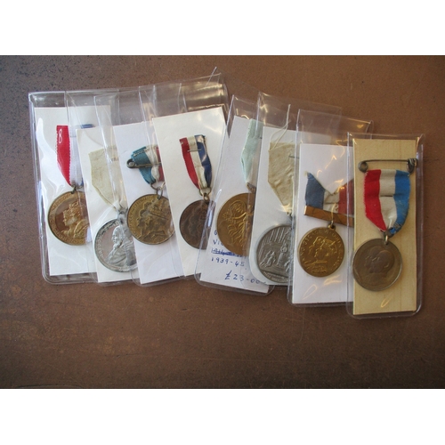 5 - Collection generally very fine or better with WWII Africa, Italy, Pacific, France and Germany stars,... 