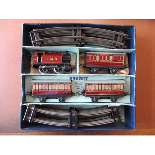 288 - Hornby. O gauge collection generally excellent in good to excellent boxes with 0-4-0 locomotives 184... 