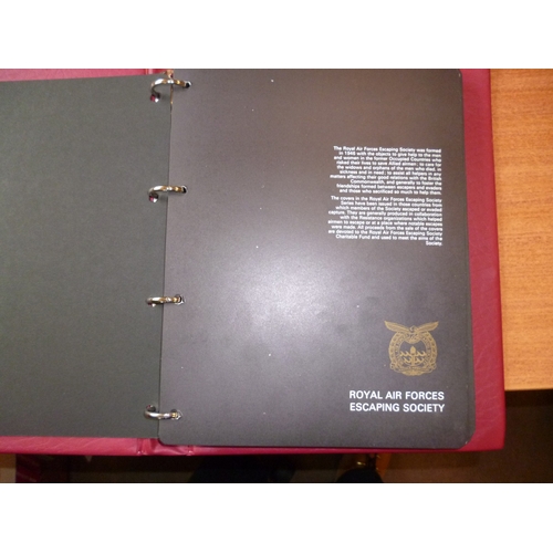 99 - Aviation. RAF covers coln in 8 binders, many with autographs incl Leonard Rochford, WWI fighter ace,... 