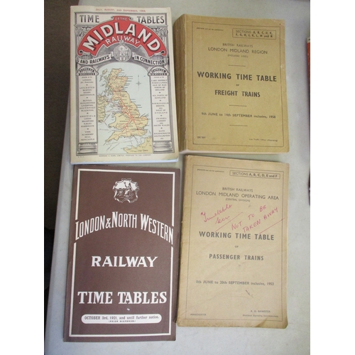 118 - Good collection of mainly railway, bus, tram and combined timetables, majority are North West includ... 