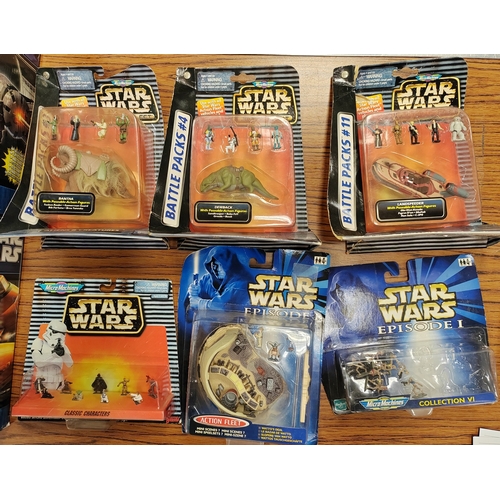 139 - Collection of Star Wars models of various sizes generally very good to near mint in mostly very good... 