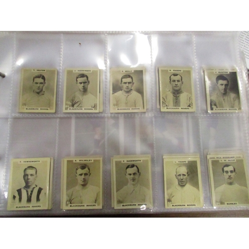 15 - Collection in 9 albums with complete sets including Chix Famous Footballers, Churchman Association F... 