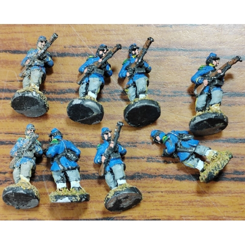 164 - Wargaming. Collection of soldiers, mounted, musketeers, archers, shield and spearmen, drummers etc g... 