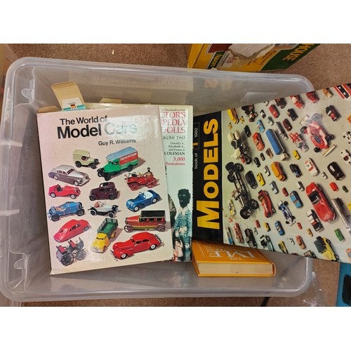 172 - Collection of various scale cars, buses, trucks etc. generally very good/near mint in mostly very ve... 