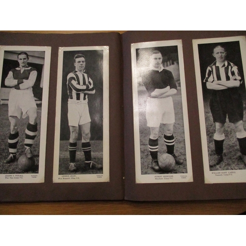 19 - Collection in stock books and albums with complete sets including Carreras Turf Footballers (49), Ch... 