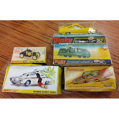 236 - Dinky. Collection generally very good in reproduction boxes with No.102, 104, 105, 109, 272, 352, 60... 