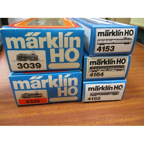 599 - Marklin. Collection of boxed OO gauge with electric locomotives 1631 No 8326 and DB 2 No 3039 plus c... 