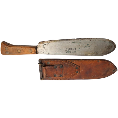 140 - WW2 U.S. Marine Corps Bolo knife and scabbard by Briddell, blade stamped U.S.M.C./Briddell, leather ... 