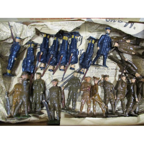 144 - Collection of unboxed unmarked and early Britains soldiers generally fine/very fine with Red Coats, ... 