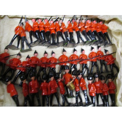 144 - Collection of unboxed unmarked and early Britains soldiers generally fine/very fine with Red Coats, ... 