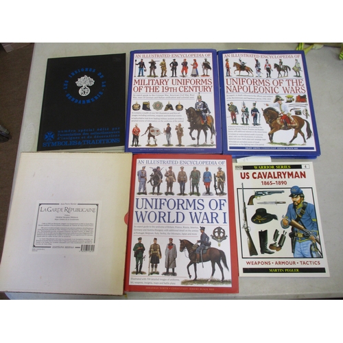 199 - Collection of military books with uniforms, equipment and general history with strength in France, A... 