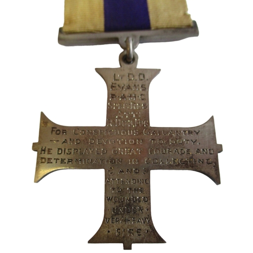 37 - WW1 Military Cross in case of issue, reverse chisel engraved in 17 lines 