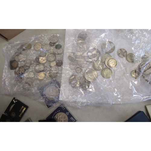 389 - Mainly GB mixed accumulation in bags and loose including good range of crowns, half crowns, florins,... 