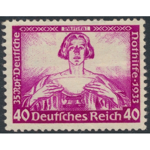 211 - Germany. M/U coln in 12 stockbooks starting from 1933, incl 1933 Reichstag set UM, 1933-41 Hindenbur... 