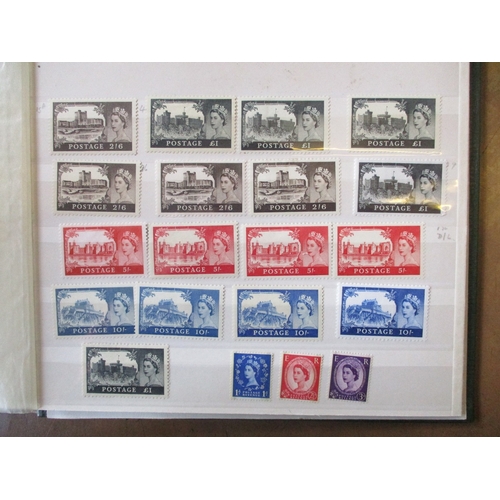 285 - QEII M/UM coln in albums, incl 1955-58 Waterlow and DLR Wilding Castle sets, 1958-61 graphite set M,... 