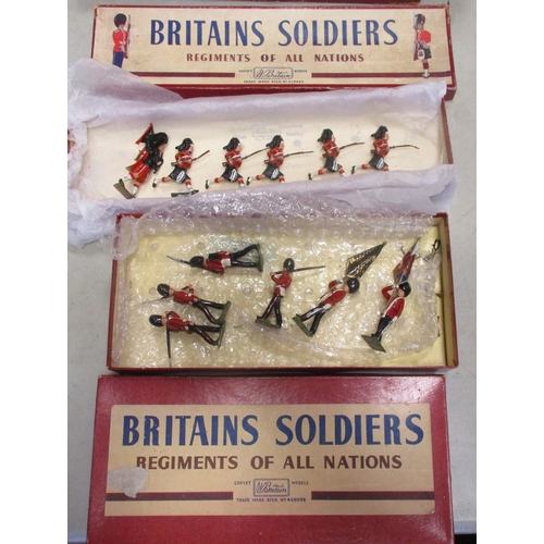 131 - Britains. Collection in Regiments of all Nations boxes with Royal Artillery Mountain Gun No 28, Line... 