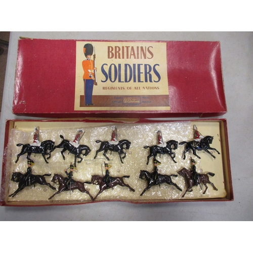 132 - Britains. Collection in Regiments of all Nations boxes with RHA gun Team (1931 version) No 39 (1 whe... 