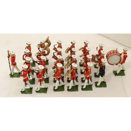 145 - Britains. Regiments of All Nations Band of the United States Marine Cops No. 2112 set of 25 figures,... 