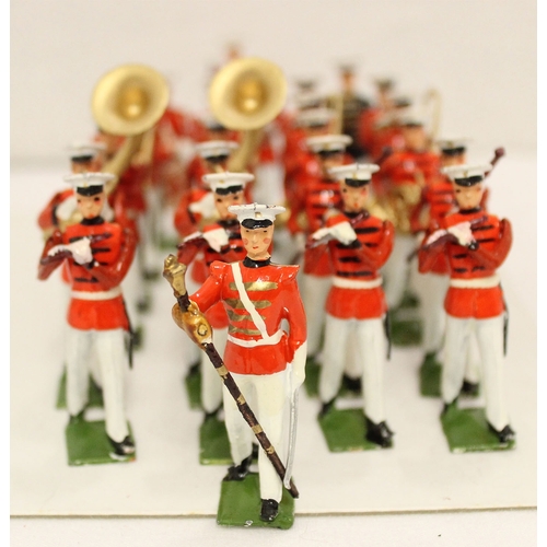 145 - Britains. Regiments of All Nations Band of the United States Marine Cops No. 2112 set of 25 figures,... 