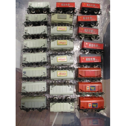 497 - Wrenn. Collection of unboxed OO gauge wagons, with duplication generally good plus to excellent. Qty... 