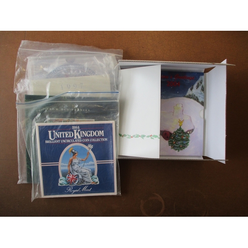 756 - Modern collection with crowns 1935 and 1937 extremely fine, proof cased sets FDC 1980, 2000 and 2008... 