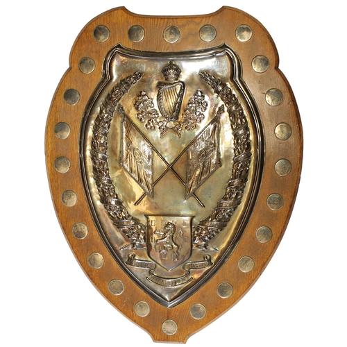 160 - Royal Irish Rifles 1913 large silver and wooden prize shield with Sheffield silver hallmarks by Walk... 