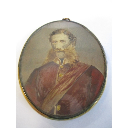 166 - 2 Officer's oval portrait miniatures, 18th/19th century uniforms, measure 72mm x 60mm and 69mm x 55m... 