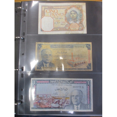 276 - Collection of mostly Africa and Oceania banknotes in 3 albums, largely mid to late 20th century, gen... 