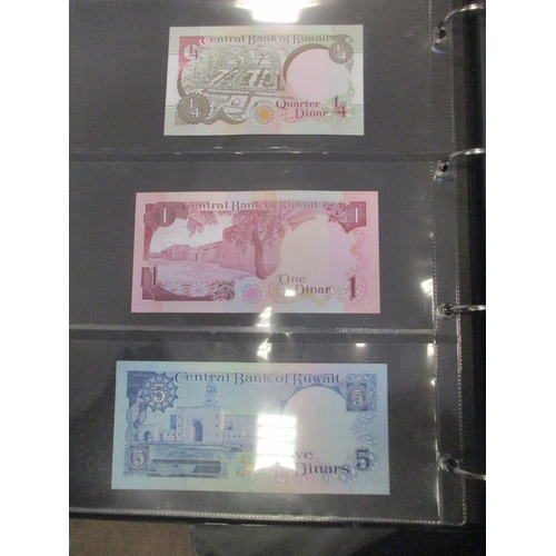 292 - Collection of largely mid to late 20th century Arabian Peninsula banknotes, generally extremely fine... 