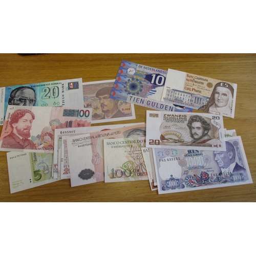 295 - Banknotes world accumulation including Rhodesia & Nyasaland 1952 10/-, GB £1 Peppiatt 04L, Rhodesia,... 