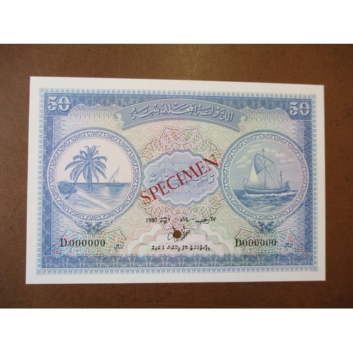 345 - Maldives. Range overprinted 