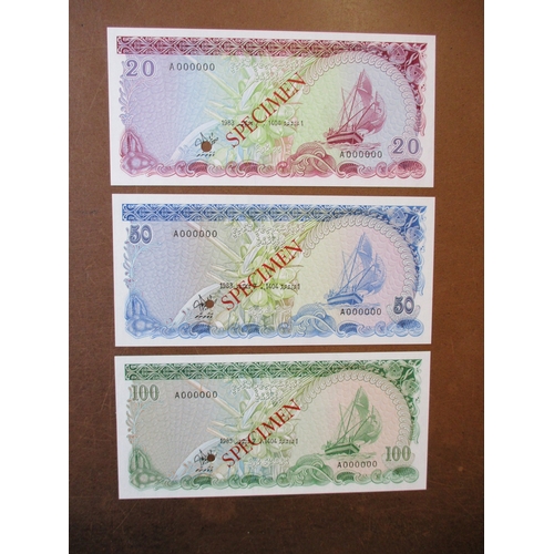 345 - Maldives. Range overprinted 