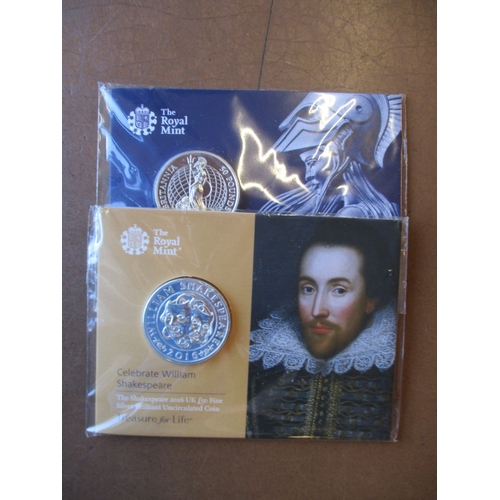 744 - Uncirculated silver range on royal Mint cards with £20 2013-2017 (6 different), £50 2015 Britannia, ... 