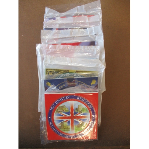 758 - Modern collection with Royal Mint uncirculated year packs 1997 to 2008, 2010, 2013, plus 2011 and 20... 