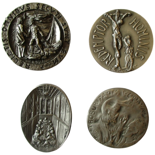 817 - Papal medals. Modern collection with boxed AE (13), silver (3), unboxed silver (9), etc. Qty 29 item... 