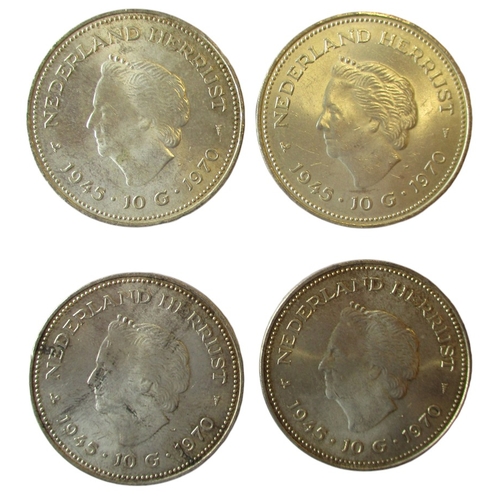 865 - World accumulation in 4 boxes with Netherlands 10g 1970(6), 1973(2), 1985, 1995, 1996, 1997, 2000(2)... 