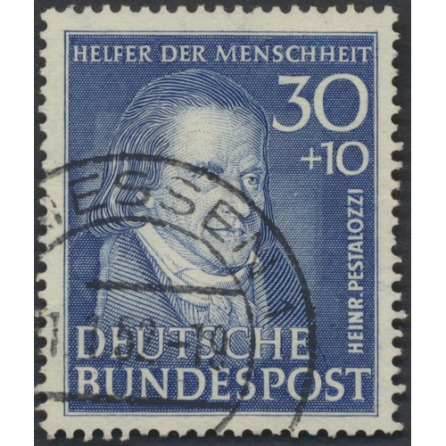 171 - Germany. Middle to modern M/U coln in 5 Safe albums, with issues from 1923 incl 1924-7 set U, 1928-3... 