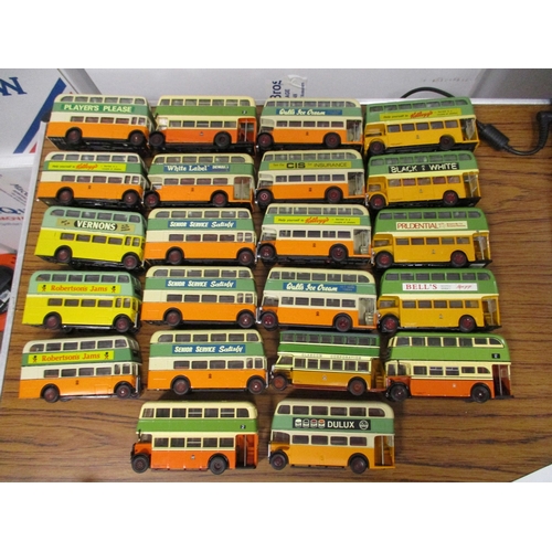 359 - EFE. Collection of 1/76 scale unboxed buses and coaches including Baxters, Central, Glasgow Corporat... 