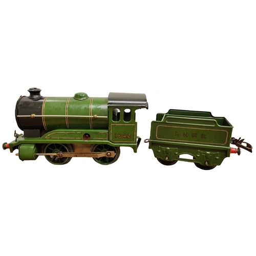 475 - Hornby. Range of unboxed clockwork locomotives generally very good with 0-4-0 tank green LNER 463, 0... 