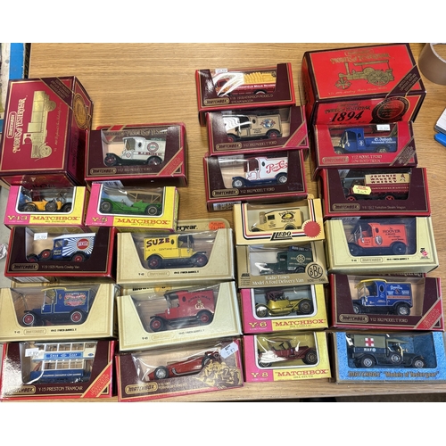 260 - Collection of generally excellent in very good boxes, mostly 1:72 scale model cars, including Matchb... 