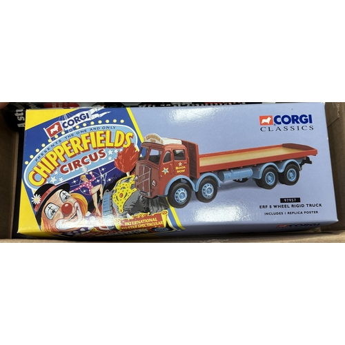 322 - Corgi. Collection of Corgi Classic Chipperfield circus collection of model vans and cars, generally ... 