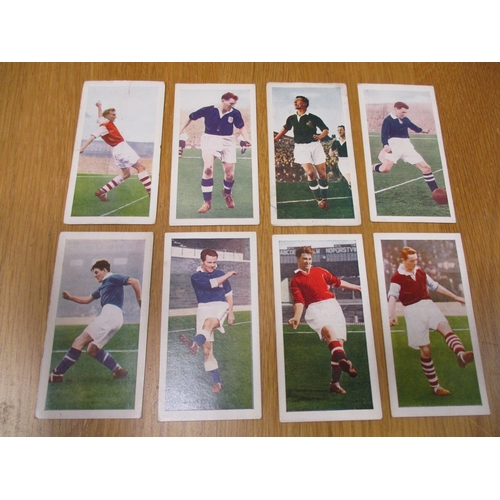 33A - Collection in stock books with sets majority Players with ranges from Association Cup Winners, Crick... 